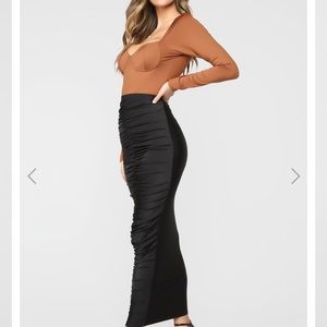 BRAND NEW Fashion Nova- Ruched Skirt- Size: Small